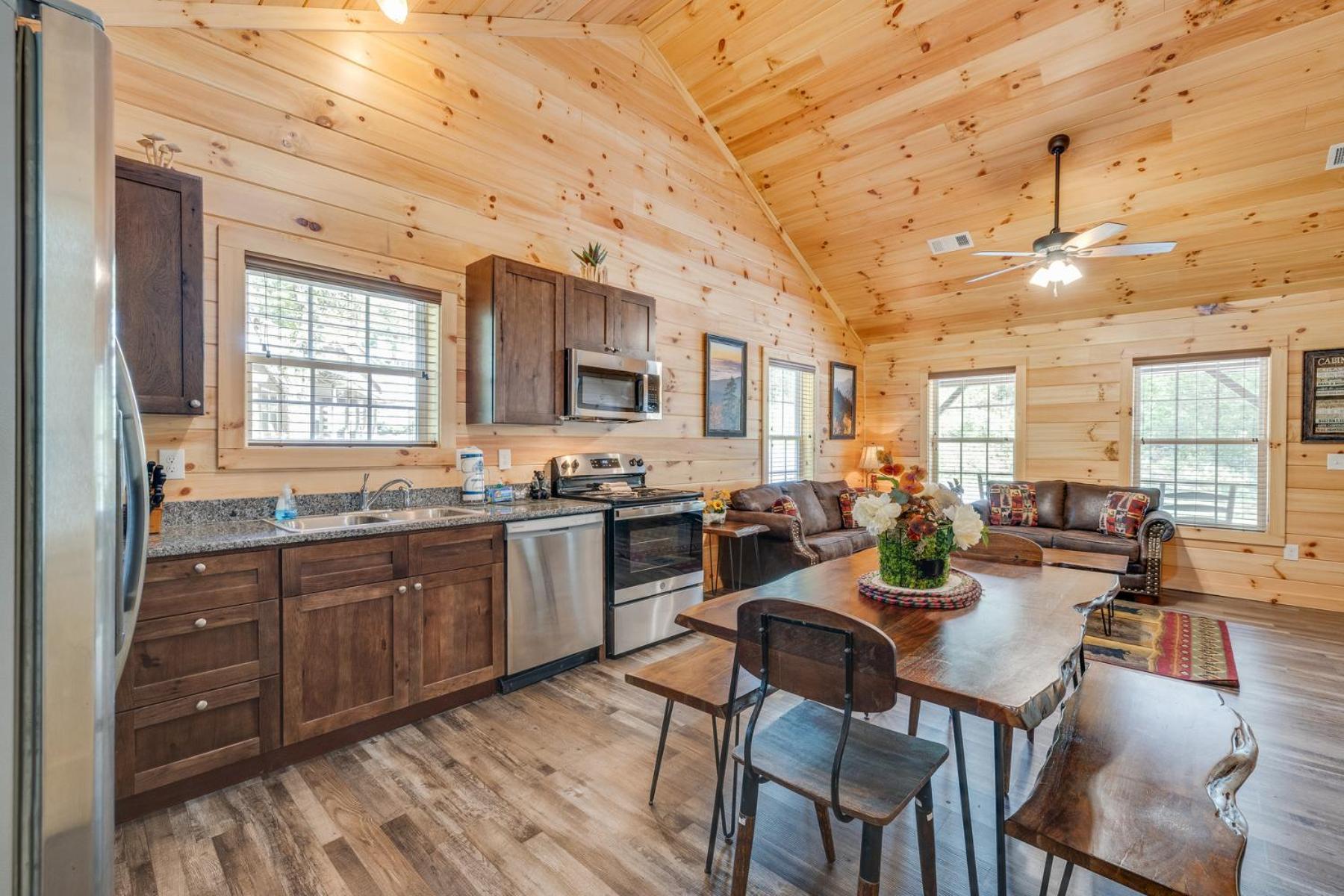 Bear Clubhouse Hot Tub, 1Mile From The Parkway, 900 In Free Tickets! Villa Pigeon Forge Luaran gambar